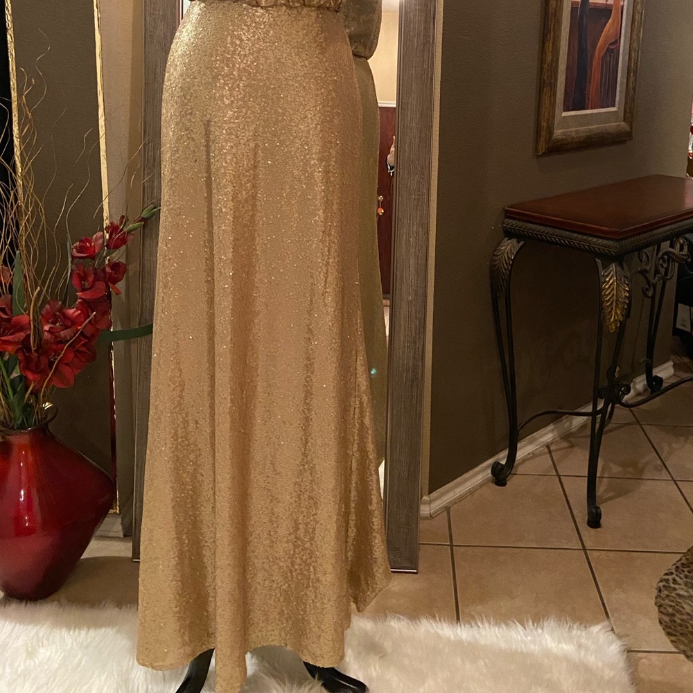 Gold Sequin long formal dress - Picture 5 of 10